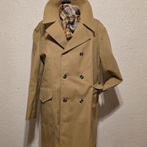 Boston Harbor Men's Classic Tan Double-Breasted Raincoat 44R Water&wrinkle Proof